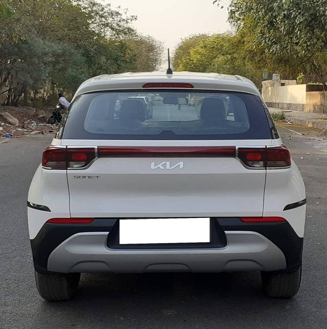 https://images10.gaadi.com/usedcar_image/4494973/original/processed_3c4f6a7ac45d696e57bf8547c7996a32.jpg?imwidth=6402