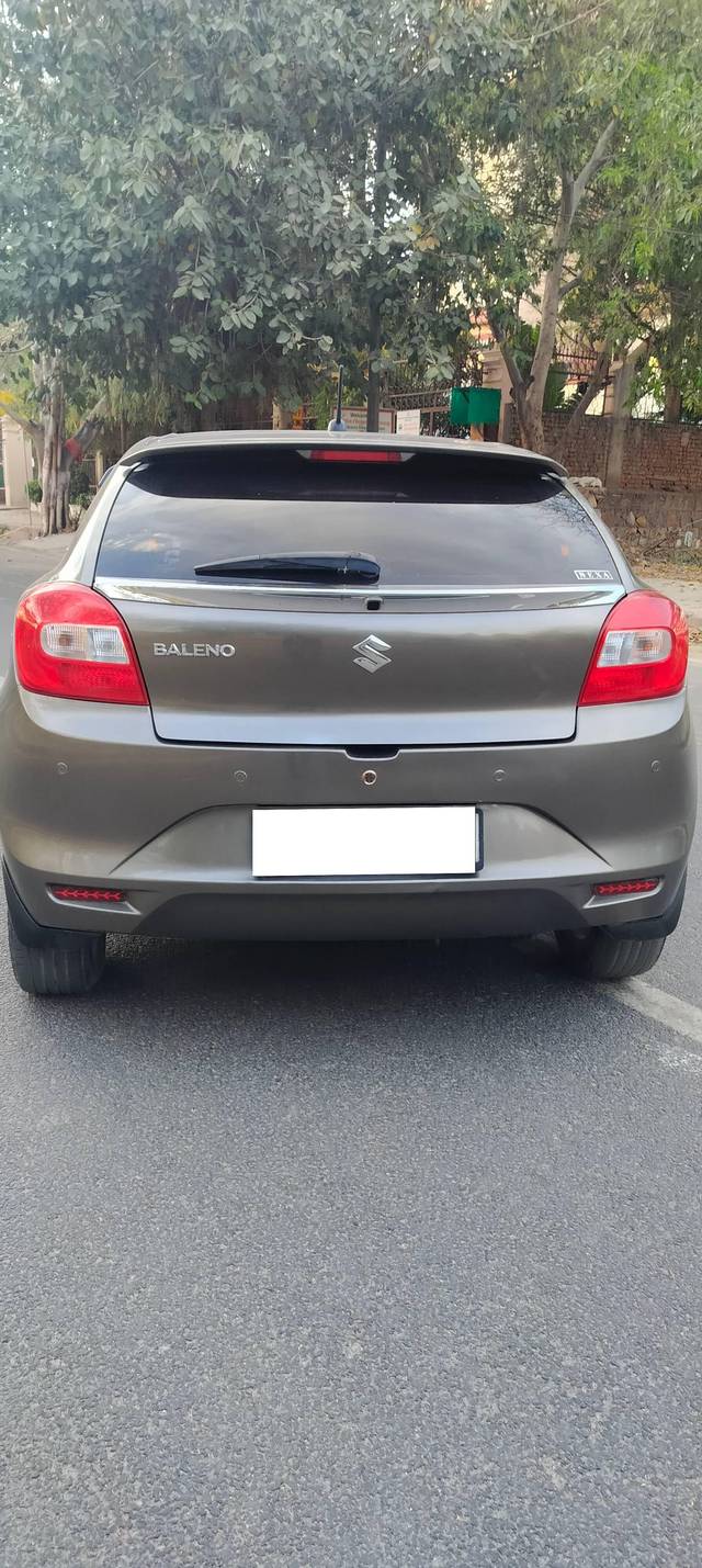 https://images10.gaadi.com/usedcar_image/4494978/original/processed_3d24edd04d9ae18afc2d0073538c9aa6.jpg?imwidth=6402
