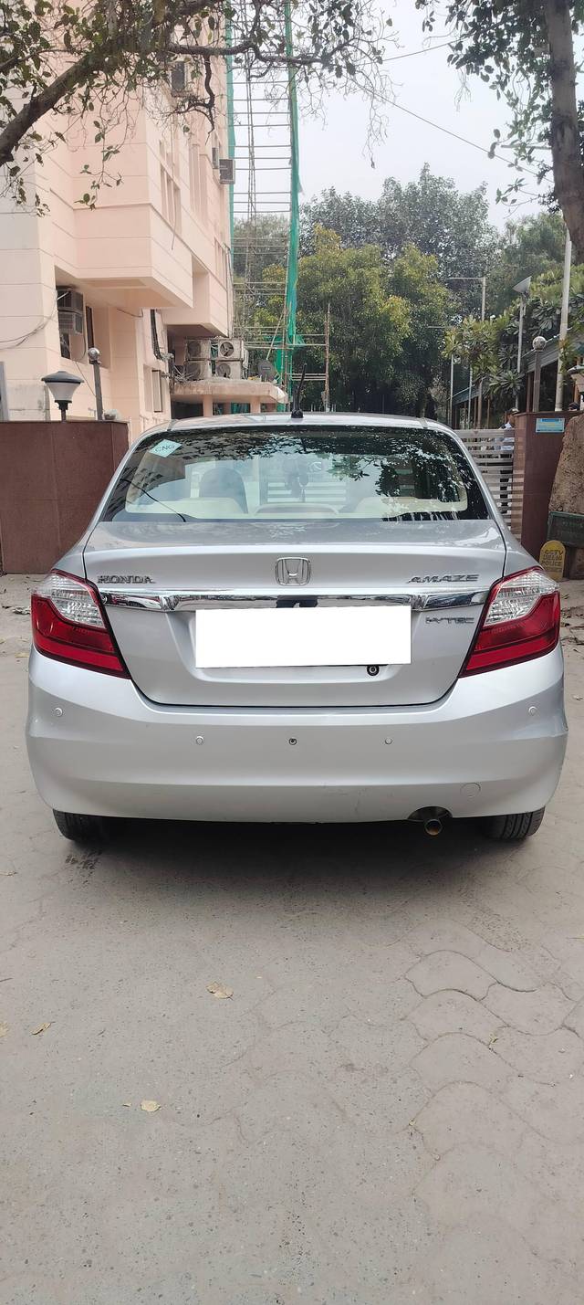 https://images10.gaadi.com/usedcar_image/4494980/original/processed_62addf444507c08f2670fadcb843ebef.jpg?imwidth=6401