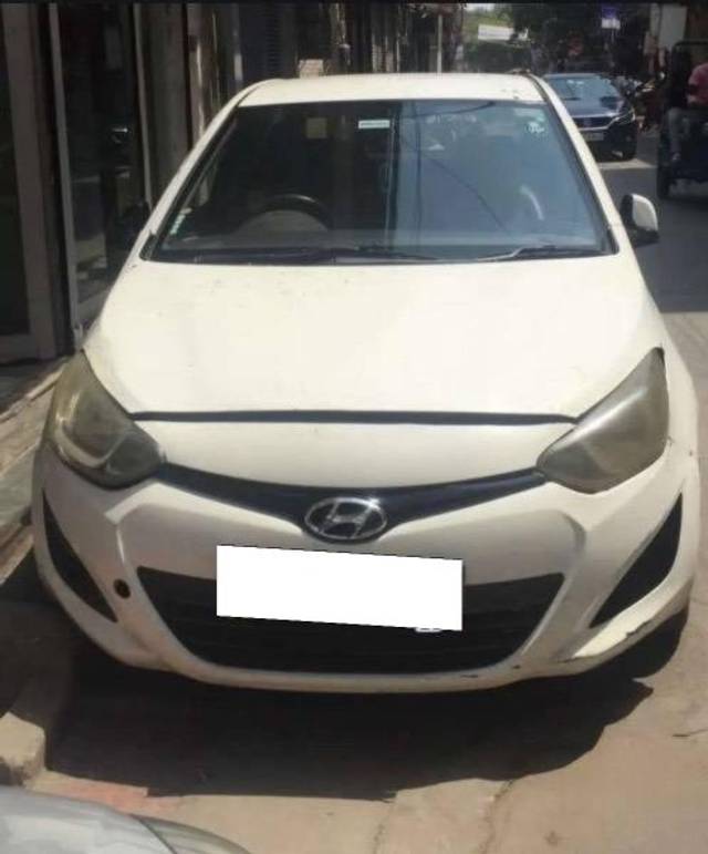 https://images10.gaadi.com/usedcar_image/4495042/original/processed_8a217165-f89b-46c6-b97f-06a8c159df36.jpeg?imwidth=6400