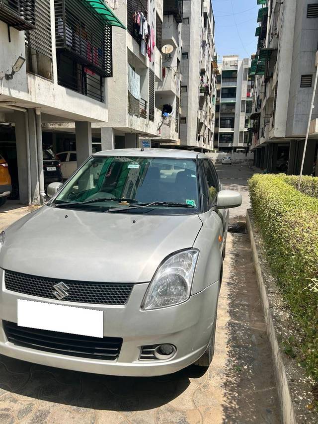 https://images10.gaadi.com/usedcar_image/4495146/original/processed_562db44e-d821-4a92-846d-299866da9d4a.jpg?imwidth=6402