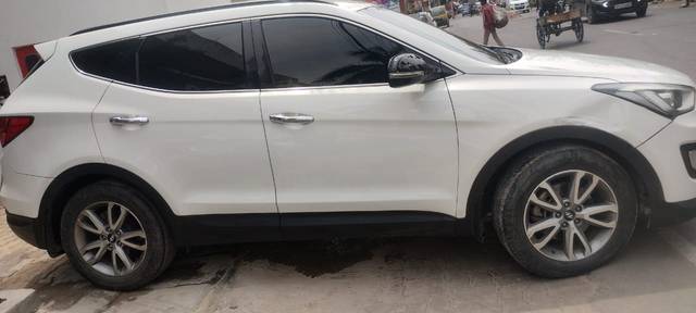 https://images10.gaadi.com/usedcar_image/4495234/original/0235be4fd44ddfc3eb5987c6632a08d3.jpg?imwidth=6401