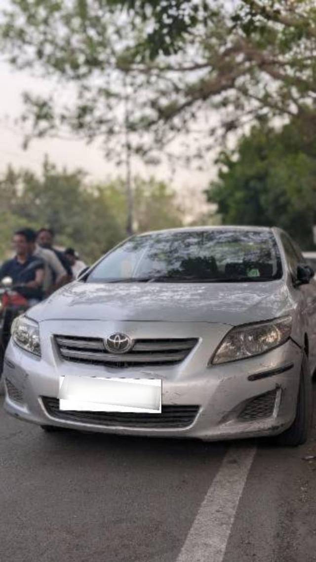 https://images10.gaadi.com/usedcar_image/4495268/original/processed_processed_processed_f3f4ddec-a464-4a2a-a012-983635e9fff7.jpg?imwidth=6401