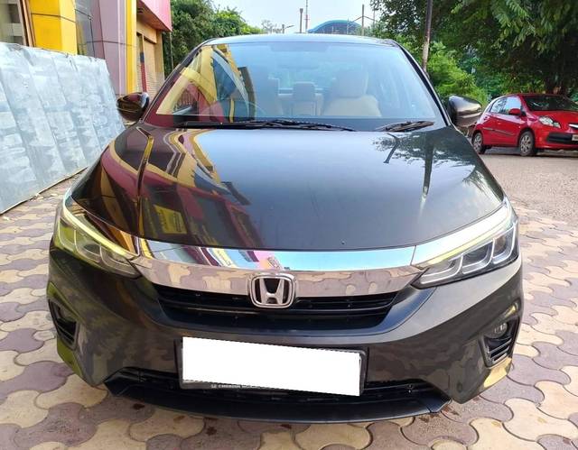 https://images10.gaadi.com/usedcar_image/4495286/original/processed_e163ca995c6476a32f689b9c341a42fc.jpeg?imwidth=6402