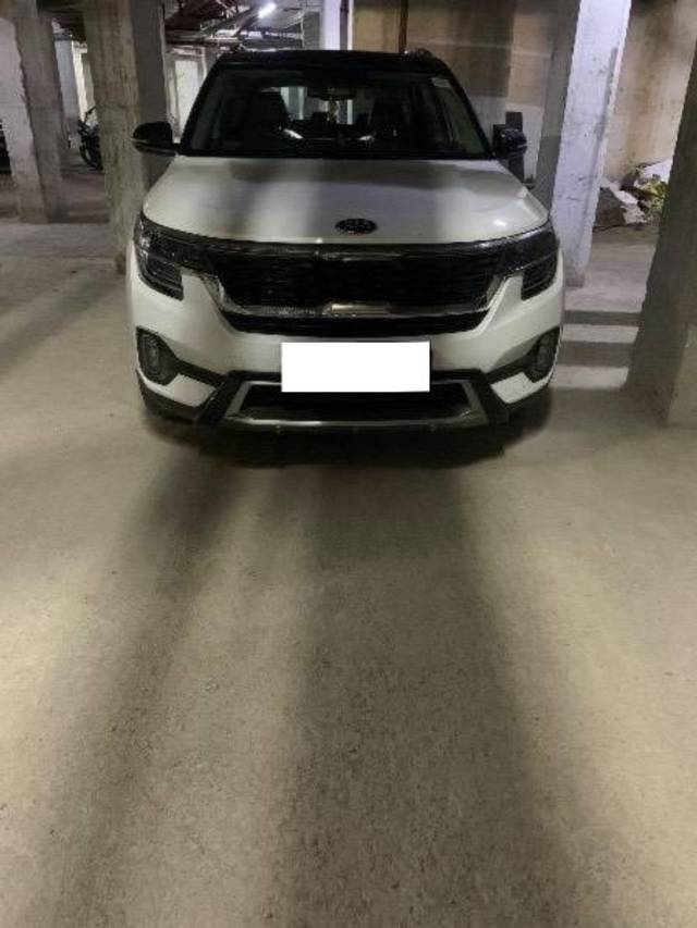 https://images10.gaadi.com/usedcar_image/4495386/original/processed_ed13a172-5384-4ac3-b173-0de03b6b4b1d.jpeg?imwidth=6400