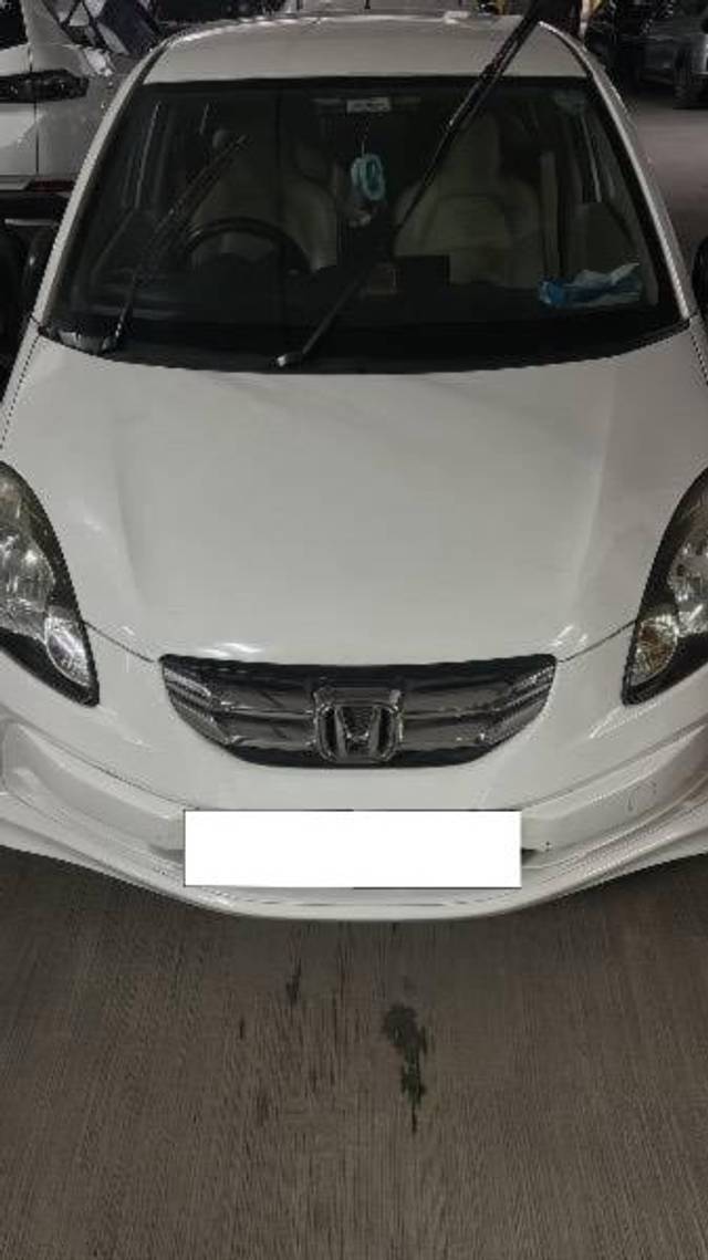https://images10.gaadi.com/usedcar_image/4495433/original/processed_7b60bf1a-c3bb-41ac-9bee-0804a2024518.jpeg?imwidth=6400