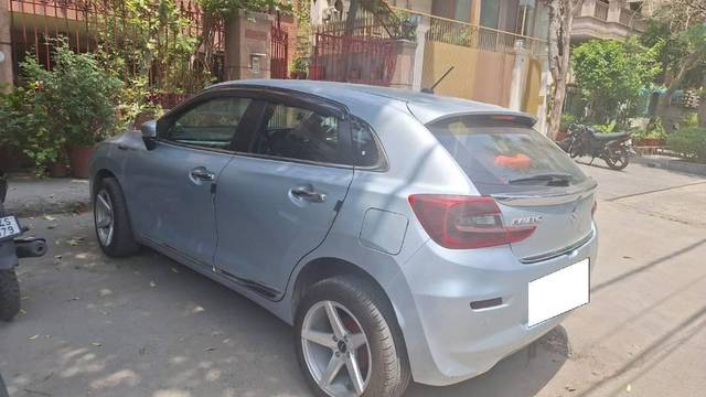 https://images10.gaadi.com/usedcar_image/4495590/original/processed_28dc02fe-f6a4-422c-93da-a181f1de96a7.jpg?imwidth=6401
