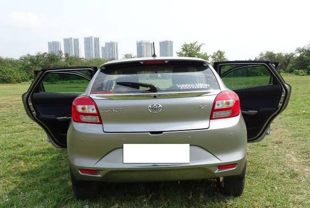 https://images10.gaadi.com/usedcar_image/4495592/original/processed_984038a704da86f1cd1e72a36ea587a7.jpeg?imwidth=6401