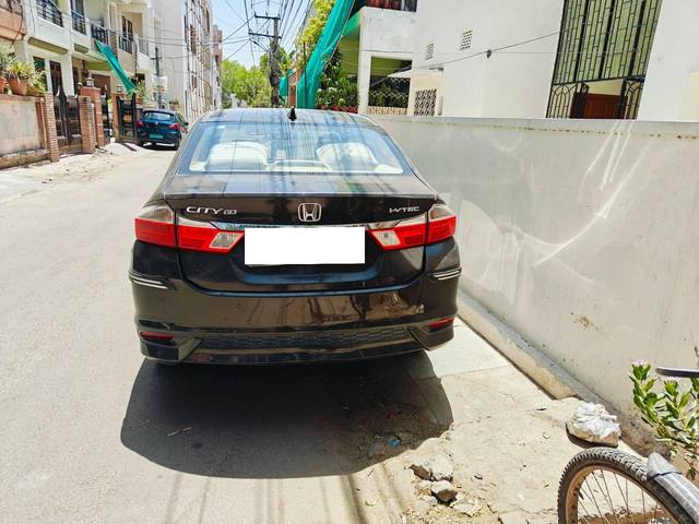 https://images10.gaadi.com/usedcar_image/4495640/original/processed_8e480455-fab6-47fe-b56a-4be083aee0ae.jpg?imwidth=6400