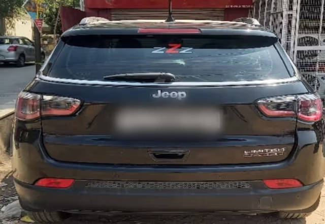 https://images10.gaadi.com/usedcar_image/4495919/original/26d17961-8f20-45e6-b5e5-8ec4f66278c4.?imwidth=6402