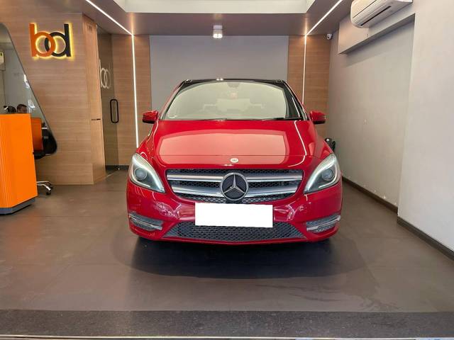 https://images10.gaadi.com/usedcar_image/4495973/original/processed_d283da19261802815297794d4ebe7836.jpeg?imwidth=6400