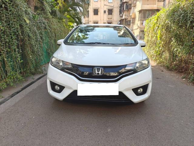 https://images10.gaadi.com/usedcar_image/4496012/original/processed_36f940dddf9fe98622e5b6d5b7b37370.jpeg?imwidth=6400