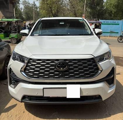 Toyota Innova Hycross ZX(O) Hybrid