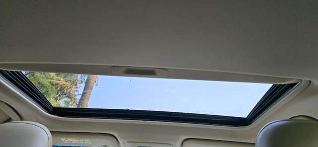 Toyota Camry Hybrid 2.5 Second-hand 2019 Toyota Camry Hybrid 2.5 for sale in Mumbai-6