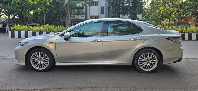 Toyota Camry Hybrid 2.5 Second-hand 2019 Toyota Camry Hybrid 2.5 for sale in Mumbai-3