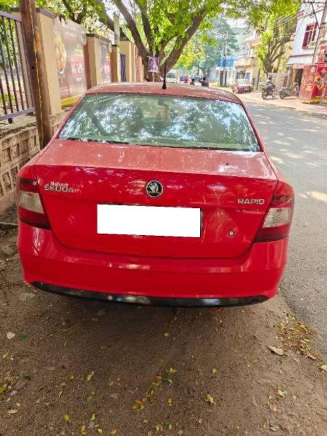 https://images10.gaadi.com/usedcar_image/4496218/original/processed_a7a06dc7-3a61-4d45-9388-1c70c449bbc7.jpg?imwidth=6401