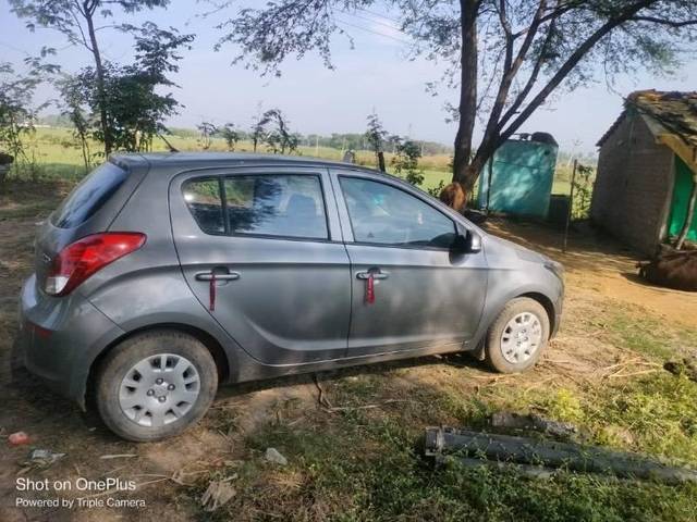 https://images10.gaadi.com/usedcar_image/4496274/original/processed_d79741ed-acb9-4f10-aafe-99667667760a.jpeg?imwidth=6401