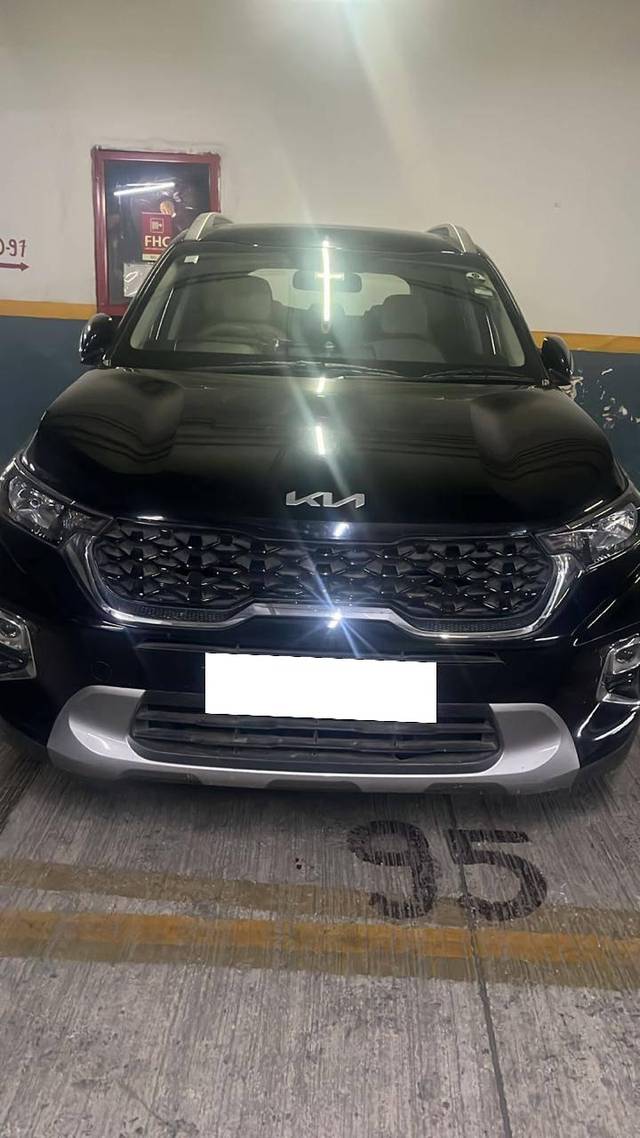 https://images10.gaadi.com/usedcar_image/4496342/original/processed_fee7b68f-f030-4217-a1e3-753167cfec2d.jpg?imwidth=6400