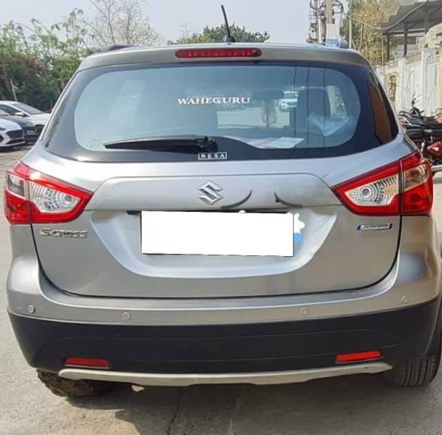https://images10.gaadi.com/usedcar_image/4496511/original/processed_62fcb5f3-fd20-4a12-af61-fd1717a20df1.jpeg?imwidth=6401