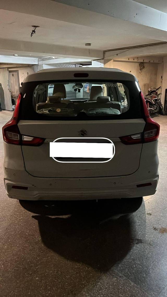 https://images10.gaadi.com/usedcar_image/4496564/original/processed_5a438a93-ef9f-4c0c-98f0-9d6ad8789fc5.jpg?imwidth=6400