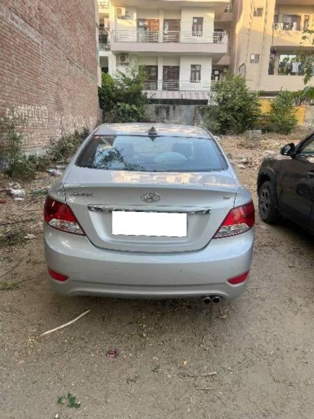 https://images10.gaadi.com/usedcar_image/4496607/original/processed_bb49b82b-1bd6-4ed6-8a07-0270233de4db.jpeg?imwidth=6401