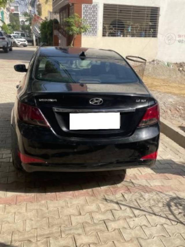 https://images10.gaadi.com/usedcar_image/4496791/original/processed_5e3992fa-f1c8-40fe-b065-53b2873949a8.jpeg?imwidth=6402