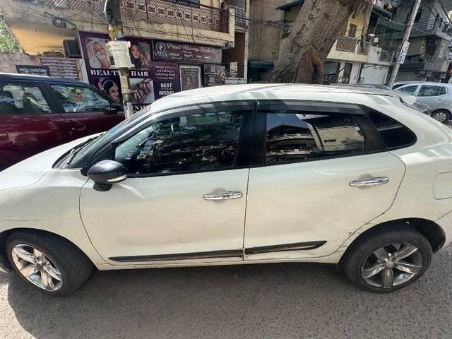 https://images10.gaadi.com/usedcar_image/4496872/original/processed_2352ef1c-36e6-469c-86f5-6d9048f4b53f.jpeg?imwidth=6400