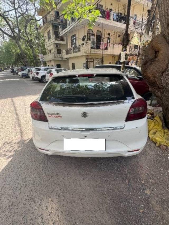 https://images10.gaadi.com/usedcar_image/4496872/original/processed_90dd2cf6-cf23-4da9-b689-1279045435c7.jpeg?imwidth=6401