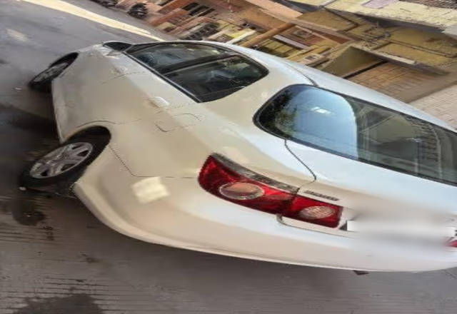 https://images10.gaadi.com/usedcar_image/4497010/original/2405f02a-b533-4cd9-aca3-97b0ed22fbe4.?imwidth=6402