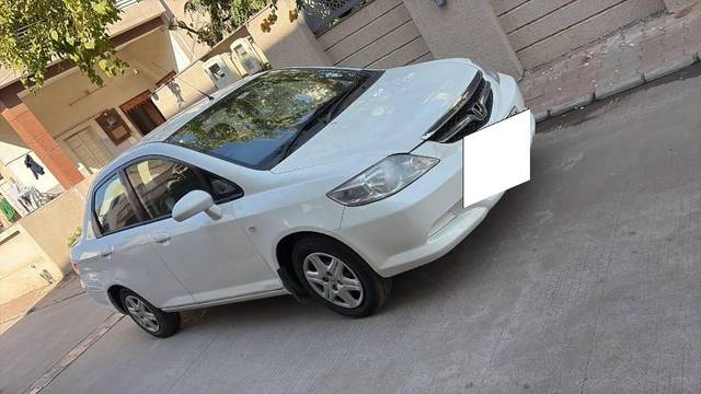 https://images10.gaadi.com/usedcar_image/4497010/original/processed_fb3ead6f-f413-45b4-8884-5a75a8e7e0c8.jpeg?imwidth=6400