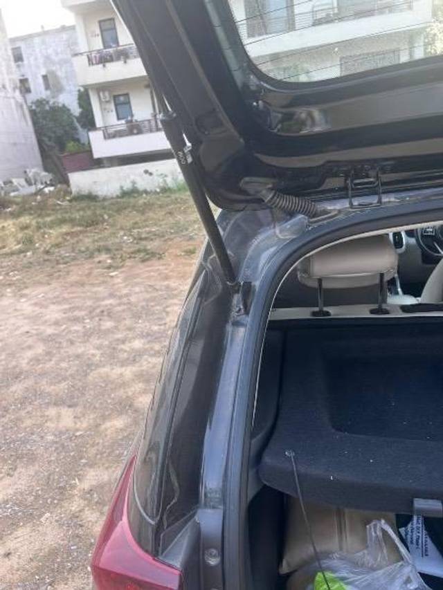 https://images10.gaadi.com/usedcar_image/4497058/original/processed_eb7d6549-a8e9-426c-a8a7-dd162720dc04.jpeg?imwidth=6400
