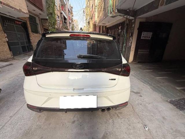 https://images10.gaadi.com/usedcar_image/4497088/original/processed_30f740e4-9d1a-4081-8b5f-b8c8c6318c38.jpeg?imwidth=6402