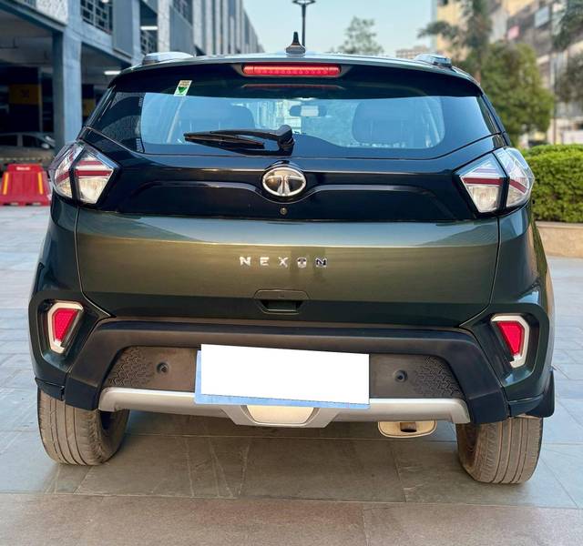 https://images10.gaadi.com/usedcar_image/4497513/original/processed_c0d64ef7ecaf04a4af186a5882010c51.jpg?imwidth=6402