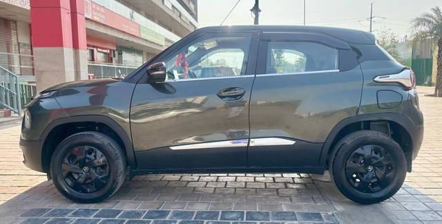 https://images10.gaadi.com/usedcar_image/4497518/original/processed_99b63b840dbc157c273086023ff66e33.jpg?imwidth=6402