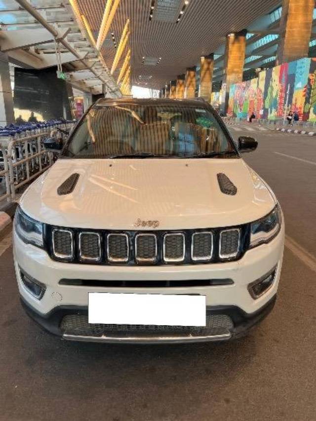 https://images10.gaadi.com/usedcar_image/4497553/original/processed_f277e5f3-a26f-4097-9474-e4457d288bf7.jpeg?imwidth=6400