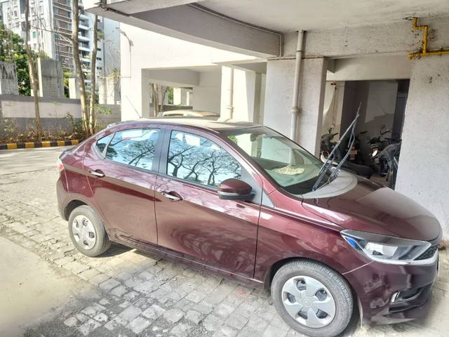 https://images10.gaadi.com/usedcar_image/4497614/original/c3d45dbb-0d7f-4dfc-9e21-9578827df8fb.jpg?imwidth=6400