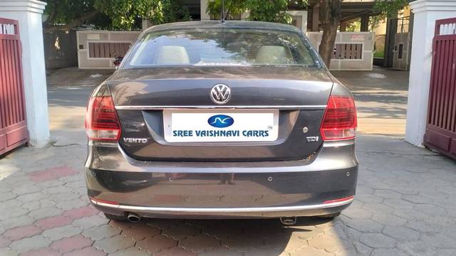 https://images10.gaadi.com/usedcar_image/4497712/original/processed_c5d5f23929df647e434314b8354e86f0.jpeg?imwidth=6402