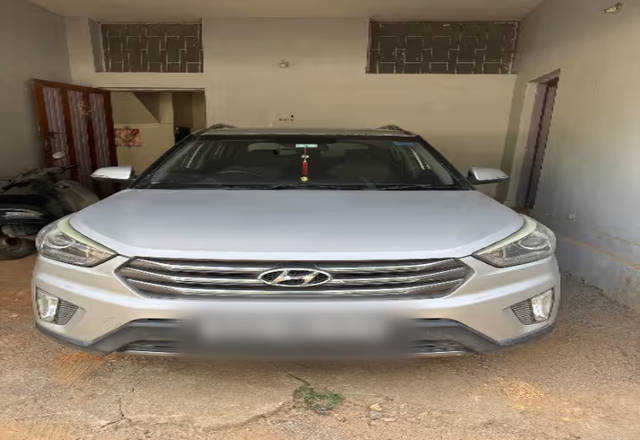 https://images10.gaadi.com/usedcar_image/4497765/original/917da94e-3641-4394-b770-57ea1db4fe53.?imwidth=6400