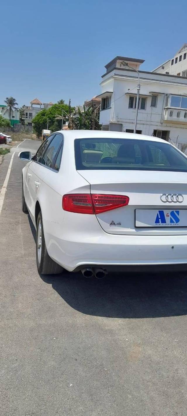 https://images10.gaadi.com/usedcar_image/4497842/original/processed_9c79a4eafec906b834066d4120440a72.jpg?imwidth=6402
