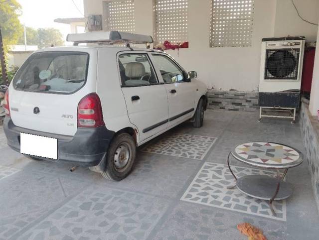 https://images10.gaadi.com/usedcar_image/4498066/original/processed_c27c6078-7820-4371-988a-562fabb967c7.jpg?imwidth=6401