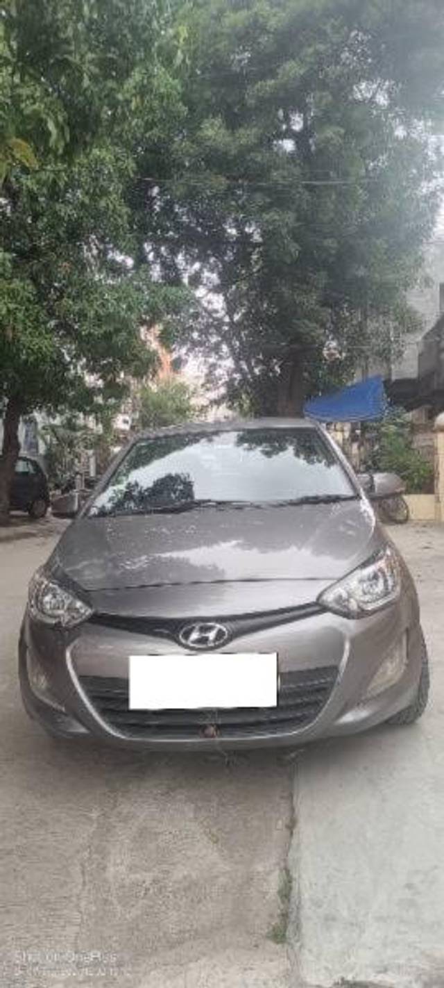 https://images10.gaadi.com/usedcar_image/4498202/original/processed_ef78c14e-72d8-4180-b75d-0425550965aa.jpg?imwidth=6402