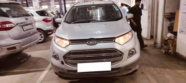 https://images10.gaadi.com/usedcar_image/4498291/original/processed_b351f306-4254-4a5e-a0ac-f621cc7db669.jpg?imwidth=6401