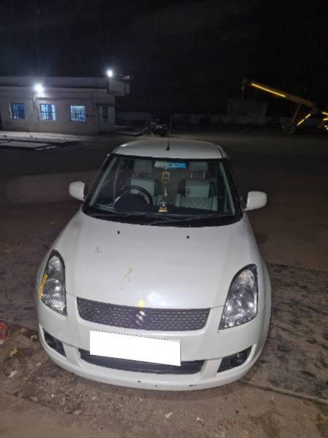 https://images10.gaadi.com/usedcar_image/4498295/original/processed_6e304739-8402-481d-83e5-f2c6e4d40dd5.jpg?imwidth=6400