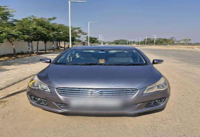 https://images10.gaadi.com/usedcar_image/4498437/original/32d78682-adbb-41b0-a97b-c50bb2b61057.?imwidth=6400