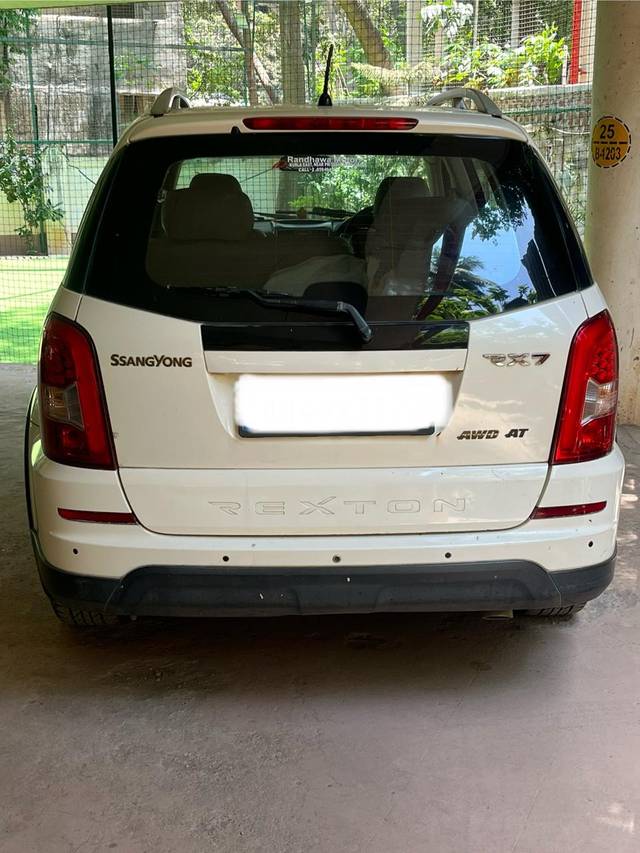 https://images10.gaadi.com/usedcar_image/4498494/original/052fac4f-ea7a-44ea-b5ed-00e5ef139ff2.jpg?imwidth=6401
