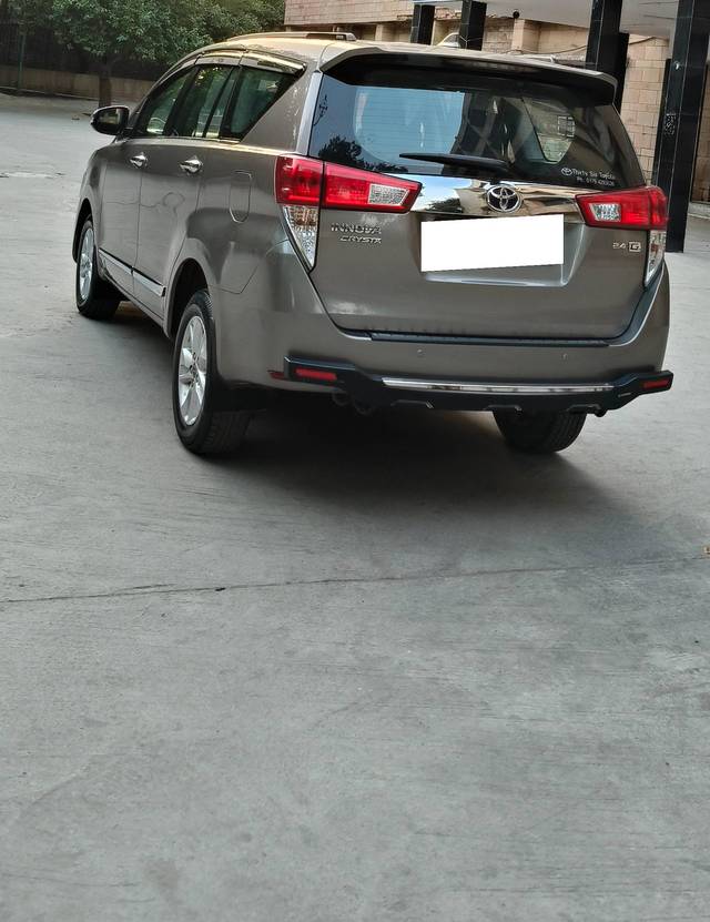 https://images10.gaadi.com/usedcar_image/4498526/original/processed_a0a3feedd3c5702b6a9d6b717c1e0c70.jpg?imwidth=6402