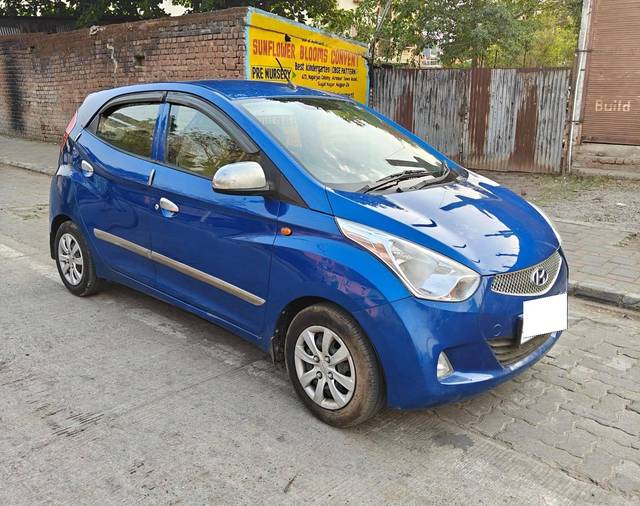 https://images10.gaadi.com/usedcar_image/4498527/original/processed_b8393ea92c9379beb1391235e6d7ae66.jpg?imwidth=6400