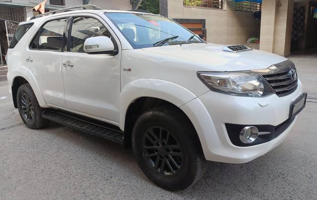https://images10.gaadi.com/usedcar_image/4498864/original/07aedb2af63b87a40abe784d25842adc.jpg?imwidth=6400