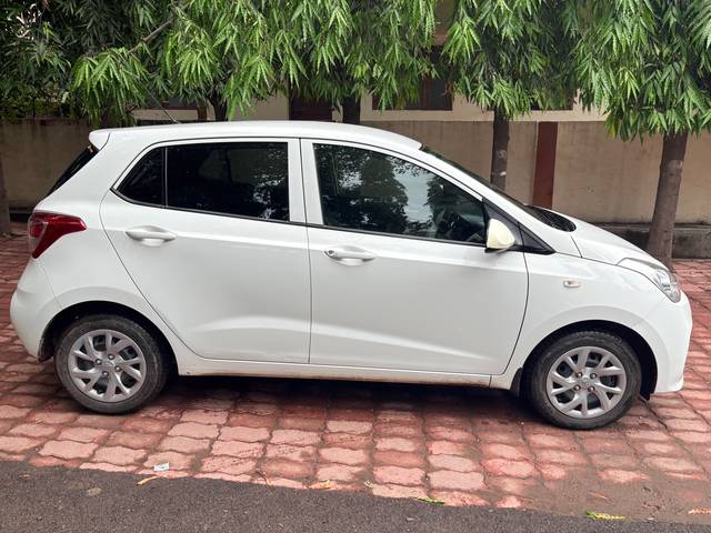 https://images10.gaadi.com/usedcar_image/4498EC38-C070-422F-89D0-C8ED481B78E9/original/a5e05709-da99-4881-8b2f-f727d79cefc9.jpg?imwidth=6401