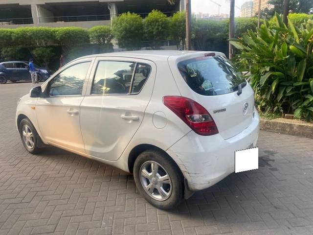 https://images10.gaadi.com/usedcar_image/4499296/original/processed_e0b3f502-64a9-418a-881f-56b00ee0aa8c.jpg?imwidth=6402